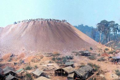 Serra Pelada – A lenda da montanha de ouro (The Legend Of The Mountain Of Gold)