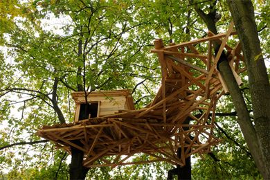 Tadashi Kawamata - Berlin Tree Huts